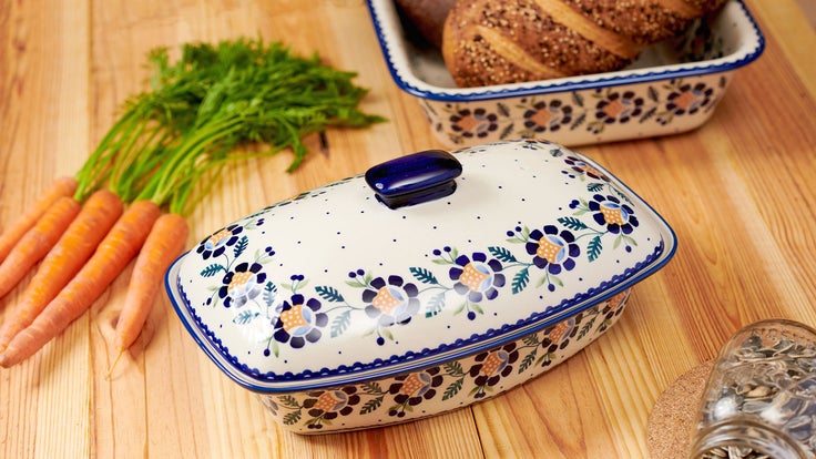 Detail image of Manufaktura Sunflower Large Bakeware — Polish Pottery