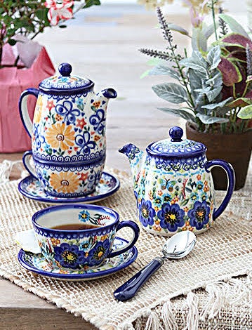 Detail image of Vena Butterfly Teapot — Polish Pottery