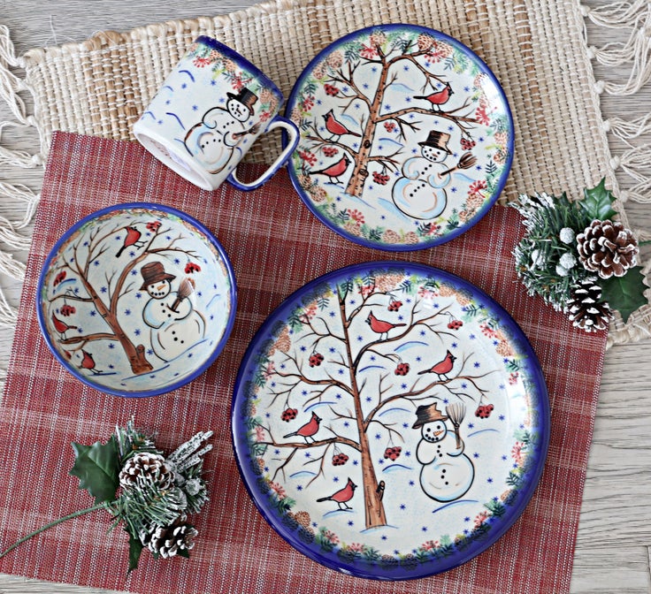 Detail image of Vena Little Snowman Dining Plates & Bowls — Polish Pottery