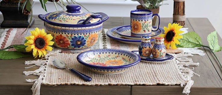 Detail image of Vena Autumn Burst Dining Plates & Bowls — Polish Pottery