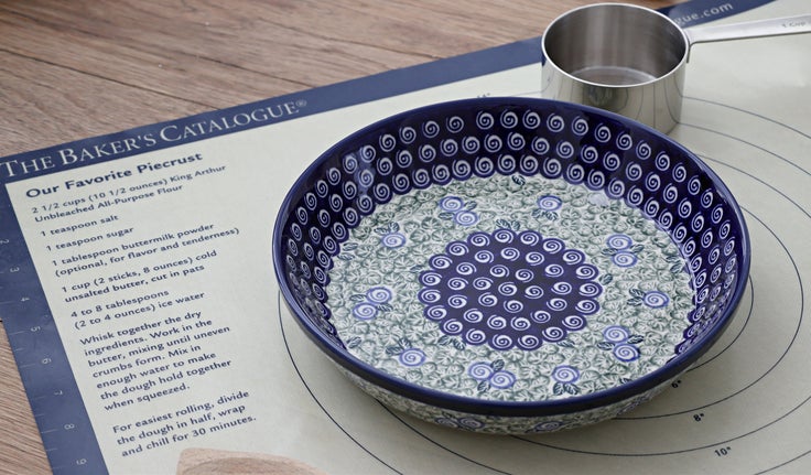 Detail image of Zaklady Seaside Swirl Pie Plate — Polish Pottery