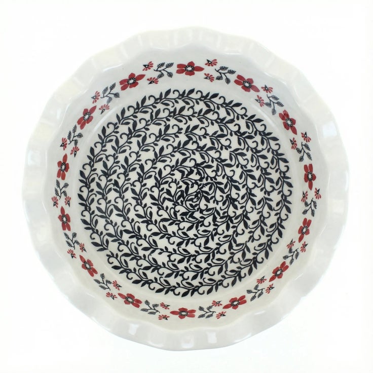 Detail image of Manufaktura Scarlett Ivy Pie Plate — Polish Pottery