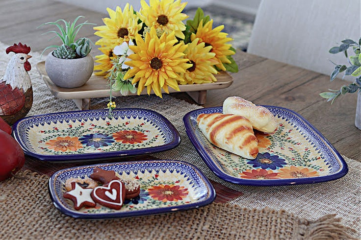 Detail image of Vena Autumn Burst Large Serving Piece — Polish Pottery