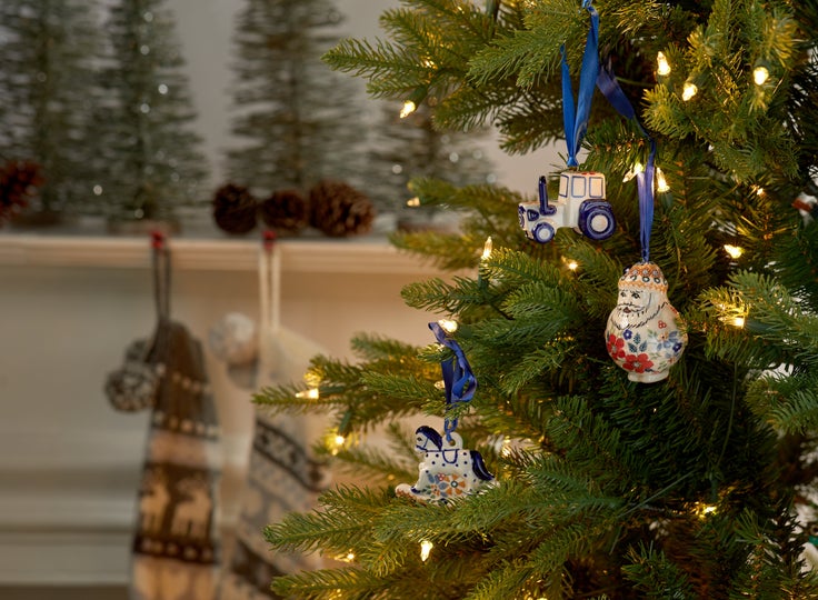 Detail image of Manufaktura Red Daisy Christmas Ornament — Polish Pottery