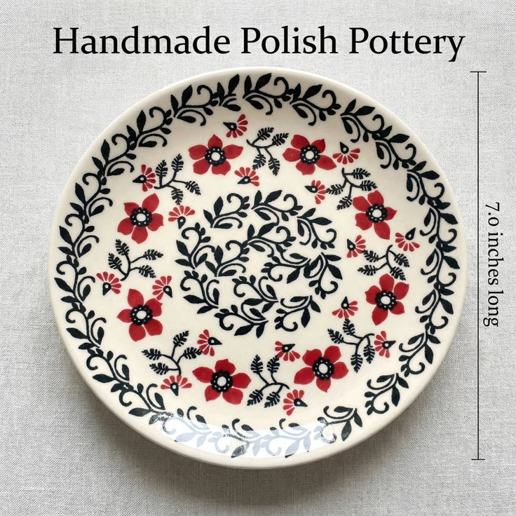 Detail image of Manufaktura Scarlett Ivy Dining Plates & Bowls — Polish Pottery