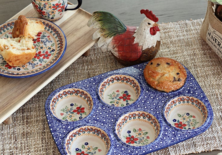 Detail image of Manufaktura Red Daisy Muffin Pan — Polish Pottery