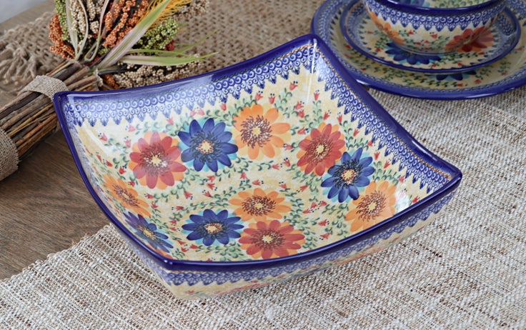 Detail image of Vena Autumn Burst Large Serving Piece — Polish Pottery