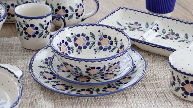 Detail image of Manufaktura Sunflower Dining Plates & Bowls — Polish Pottery