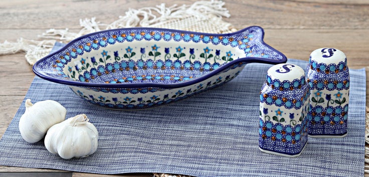 Detail image of Vena Savannah Salt & Pepper Shaker — Polish Pottery