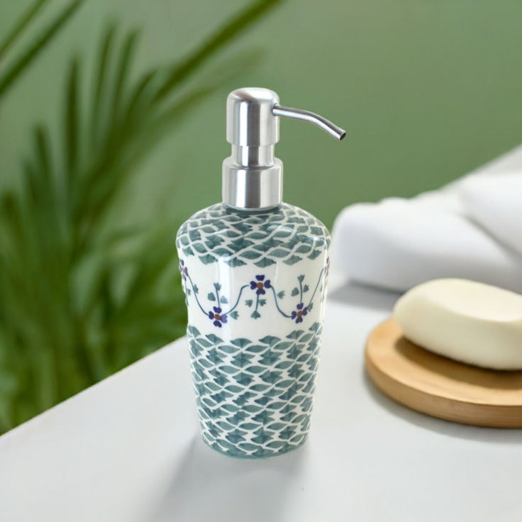 Detail image of Manufaktura Sage Floral Bathroom Accessories — Polish Pottery