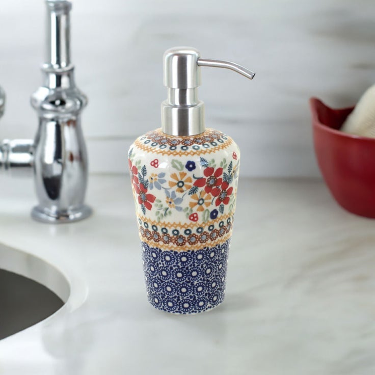 Detail image of Manufaktura Red Daisy Bathroom Accessories — Polish Pottery