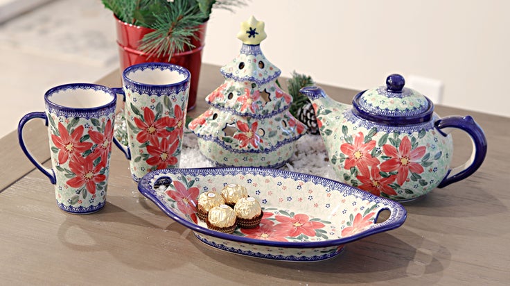 Detail image of Vena Poinsettia Medium Serving Piece — Polish Pottery