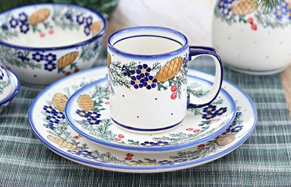 WR Unikat Pinecone Dining Plates & Bowls — Polish Pottery