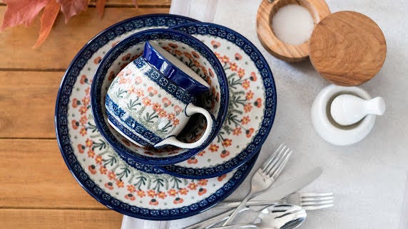Ceramika Artystyczna Peach Posy Dining Plates & Bowls — Polish Pottery
