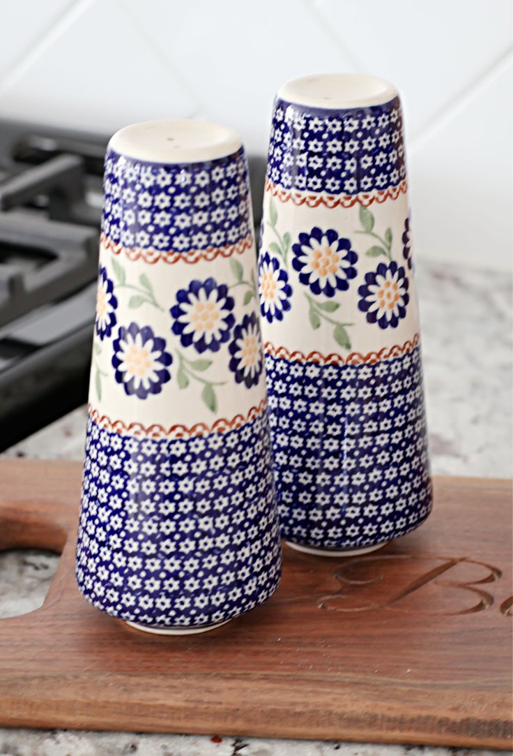 Detail image of Manufaktura Peach Blossom Salt & Pepper Shaker — Polish Pottery