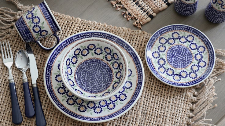 Detail image of Manufaktura Peach Blossom Dining Plates & Bowls — Polish Pottery