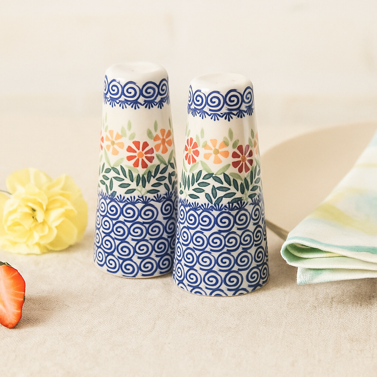 Detail image of Manufaktura Garden Bouquet Salt & Pepper Shaker — Polish Pottery