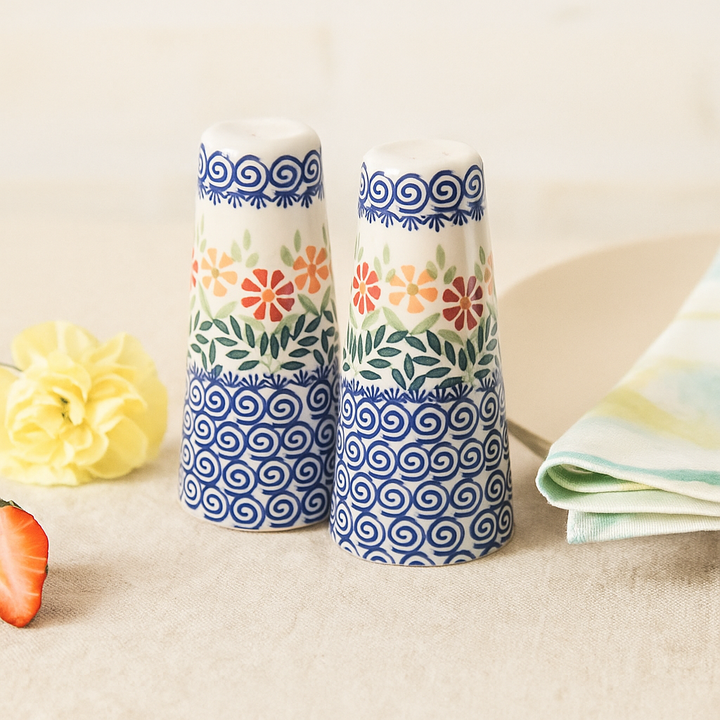 Manufaktura Garden Bouquet Salt & Pepper Shaker — Polish Pottery
