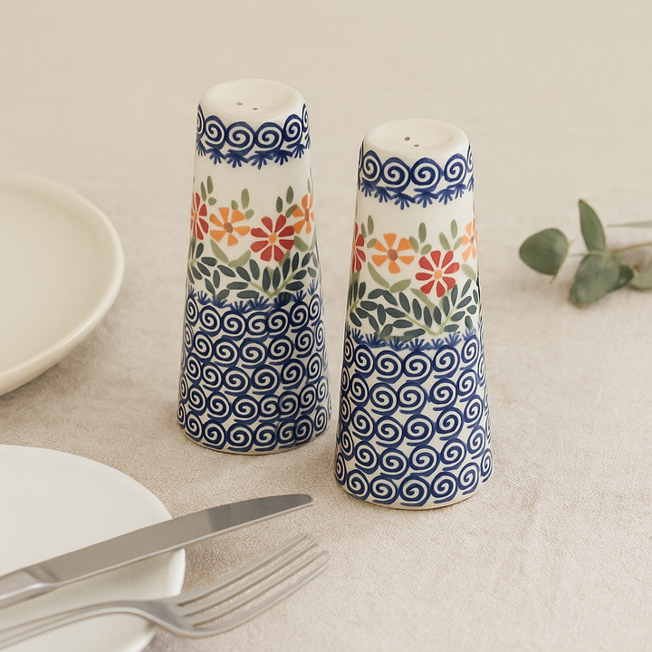 Manufaktura Garden Bouquet Salt & Pepper Shaker — Polish Pottery