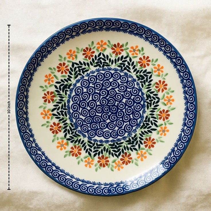 Detail image of Manufaktura Garden Bouquet Dining Plates & Bowls — Polish Pottery