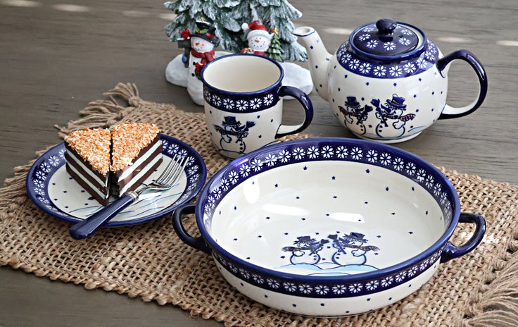 Detail image of Zaklady Frosty Friend Medium Bakeware — Polish Pottery
