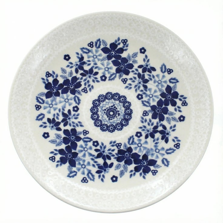 Detail image of Manufaktura Elizabeth Dining Plates & Bowls — Polish Pottery