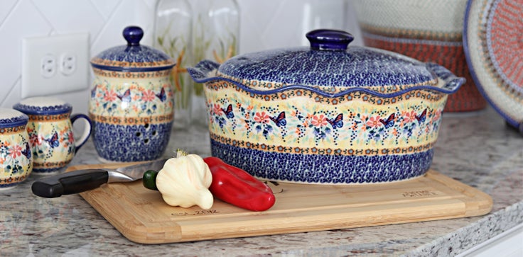 Detail image of Manufaktura Blue Butterfly Large Bakeware — Polish Pottery