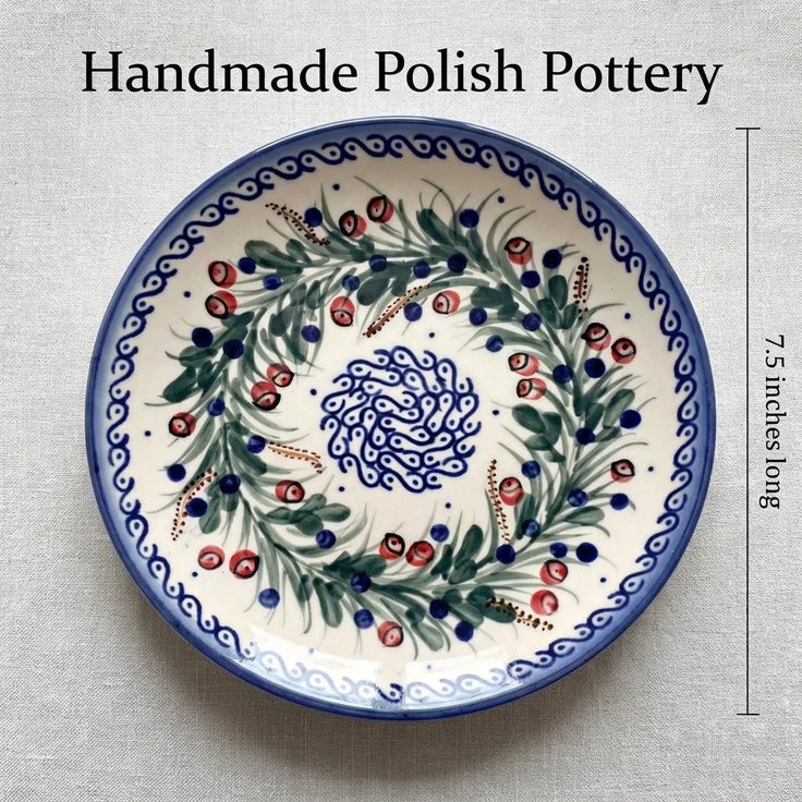 Detail image of WR Unikat Berry Dining Plates & Bowls — Polish Pottery