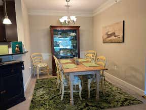 Customer photo for review titled "Bright green- but pretty"