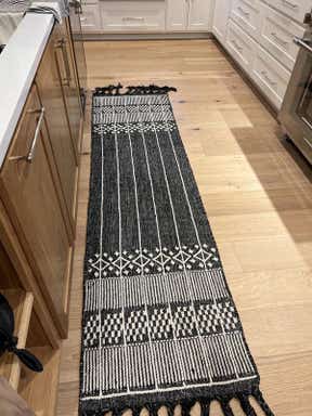 Customer photo for review titled "Great runner!"