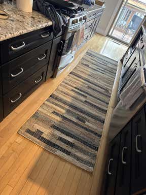 Customer photo for review titled "Great runner"