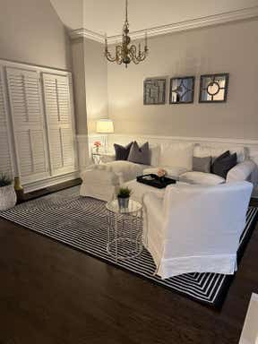 Customer photo for review titled "Gorgeous rug"
