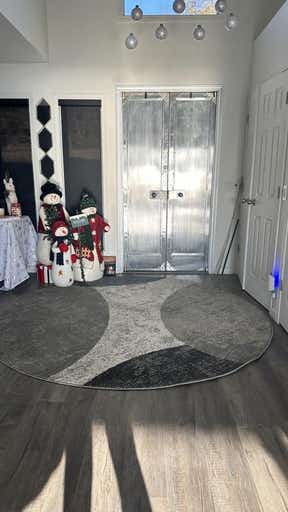 Customer photo for review titled "Modern contemporary rug"