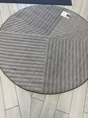 Customer photo for review titled "Modern bright but thin"
