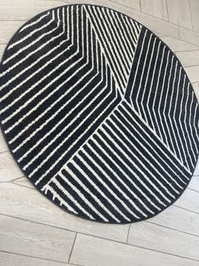 Customer photo for review titled "Modern bright but thin"