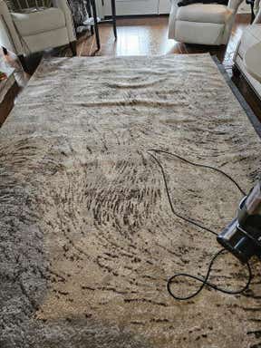 Customer photo for review titled "Doesn’t lay flat"