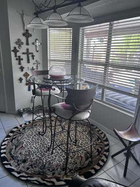 Customer photo for review titled "Very classy!"