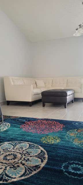 Customer photo for review titled "Perfect color pop!"