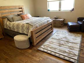Customer photo for review titled "Underneath pad"