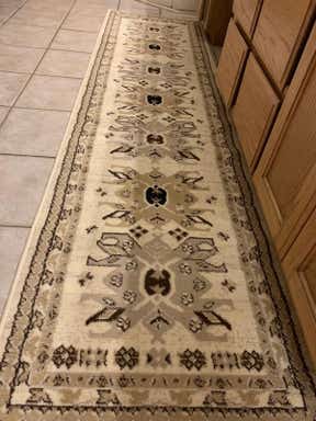 Customer photo for review titled "Not true color from picture"
