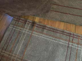 Customer photo for review titled "Quality is poor"