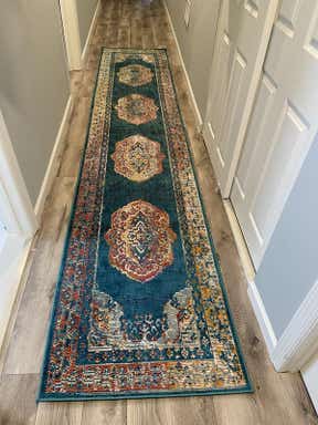 Customer photo for review titled "Teal Runner"