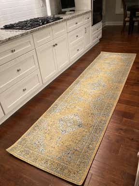 Customer photo for review titled "Great runner"