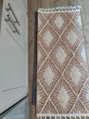 Customer photo for review titled "2x4 Boho runner"