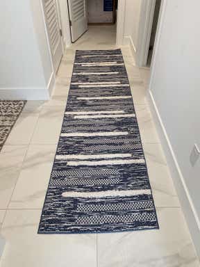 Customer photo for review titled "Great runner"