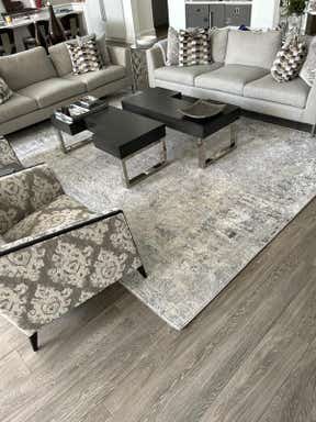 Customer photo for review titled "Beautiful rug!"