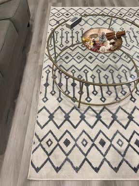 Customer photo for review titled "I love this rug!"