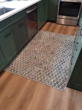 Customer photo for review titled "Beautiful but larger than advertised"