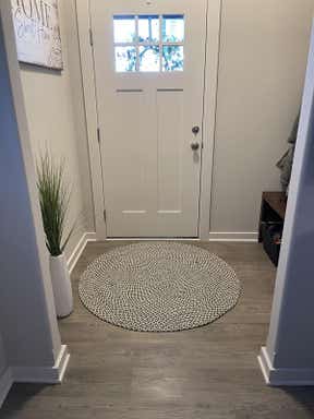 Customer photo for review titled "4’1 x 4’1 round rug"
