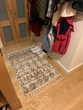 Customer photo for review titled "Nice quality rug"
